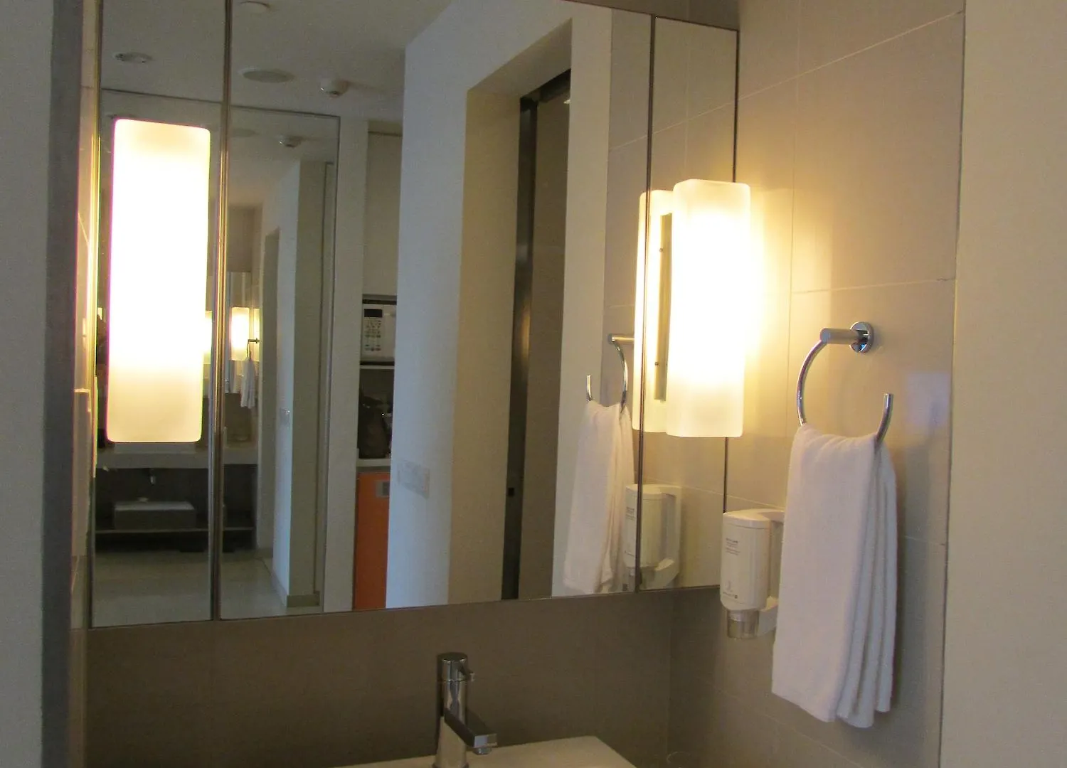 Citadines Mount Sophia Singapore Aparthotel